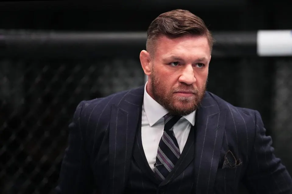 Helwani osäker på McGregor vs. Chandler blir av