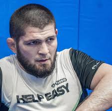 Khabib Nurmagomedov har uttalat att Tony Ferguson enda möjlighet att slå honom hade varit med ett ”lyckoslag”